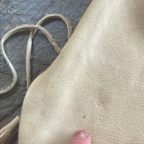 Vintage white leather hand painted shorts - Picture 8 of 9